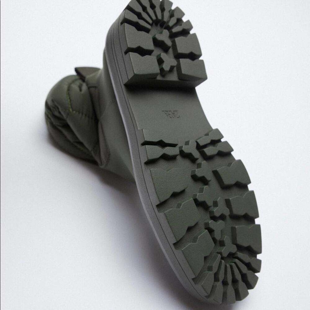 Zara Quilted Rubberized Low Heel ankle  Boots - Picture 8 of 8